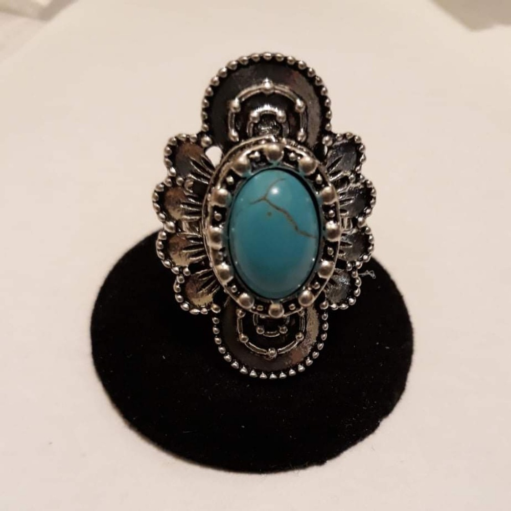 Ring and earrings